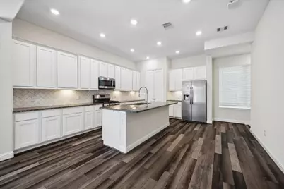 1411 Adell Rose Lane, Houston, TX 77043 - Photo 5