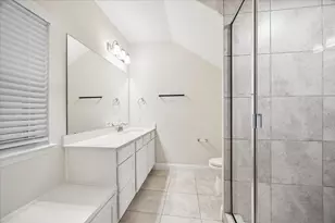 1411 Adell Rose Ln, Houston, TX 77043 - Photo 11