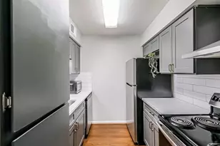 7575 Katy Fwy, Houston, TX 77024 - Photo 7