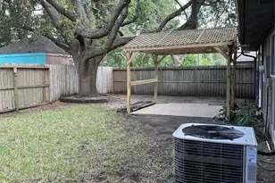 3706 Luton Park Dr, Houston, TX 77082 - Photo 5