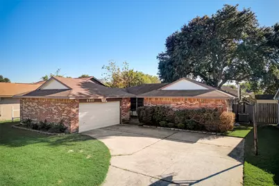 9910 Willmont Road, La Porte, TX 77571 - Photo 1