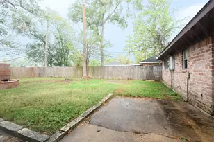 2027 Whispering Springs Dr, Spring, TX 77373 - Photo 13