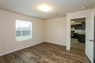 6114 Peaceful Ridge Dr, Houston, TX 77048 - Photo 5