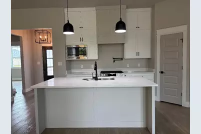 5635 Essie Lane, Beaumont, TX 77713 - Photo 9