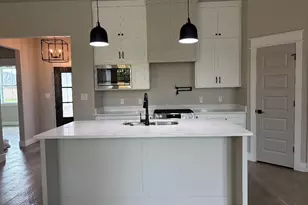 5635 Essie Ln, Beaumont, TX 77713 - Photo 9