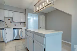 1140 Marina Bay Dr, Kemah, TX 77565 - Photo 11