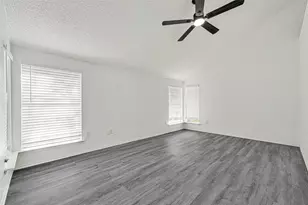 12009 Sandpiper Dr, Houston, TX 77035 - Photo 17