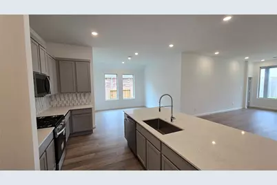 2910 Seahorse Manor Drive, League City, TX 77573 - Photo 11