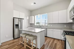 1282 N Post Oak Rd, Houston, TX 77055 - Photo 13
