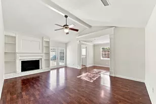 10715 Wickersham Ln, Houston, TX 77042 - Photo 11