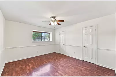 10715 Wickersham Lane, Houston, TX 77042 - Photo 23