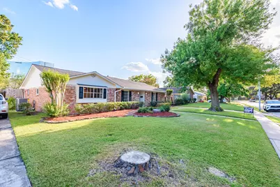 10715 Wickersham Lane, Houston, TX 77042 - Photo 3