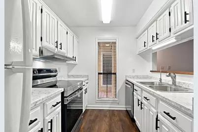 3500 Tangle Brush Drive #33, The Woodlands, TX 77381 - Photo 3