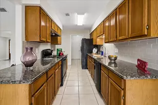 11834 S Fairhollow Ln, Houston, TX 77043 - Photo 3