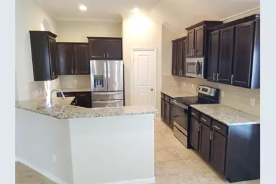 5217 Green Heath Lane, Rosharon, TX 77583 - Photo 5