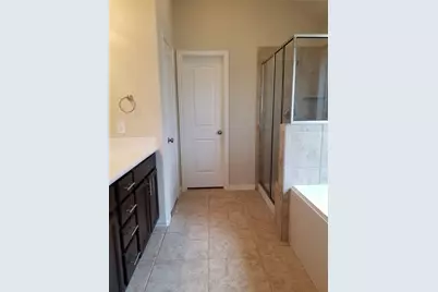 5217 Green Heath Lane, Rosharon, TX 77583 - Photo 13