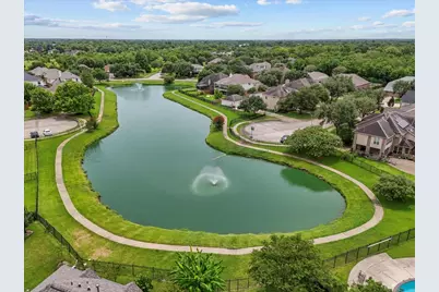 3902 Basil Court, Pearland, TX 77584 - Photo 5