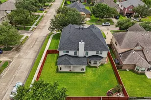 3902 Basil Ct, Pearland, TX 77584 - Photo 37