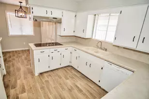 1715 Capstan Rd, Houston, TX 77062 - Photo 11