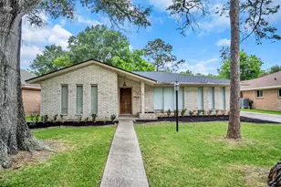 1715 Capstan Rd, Houston, TX 77062 - Photo 3