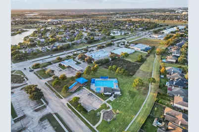 218 Silverbrook Lane, Dickinson, TX 77539 - Photo 35