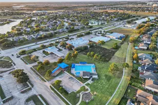 218 Silverbrook Ln, Dickinson, TX 77539 - Photo 35