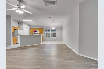 218 Silverbrook Lane, Dickinson, TX 77539 - Photo 7