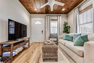 1602 40th St, Galveston, TX 77550 - Photo 3