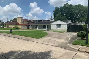 3764 Gramercy St, Southside Place, TX 77025 - Photo 3