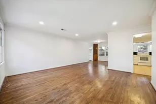 5122 Locust St, Bellaire, TX 77401 - Photo 11