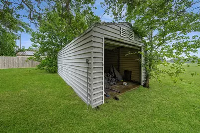603 S McCarty Avenue, Eagle Lake, TX 77434 - Photo 39