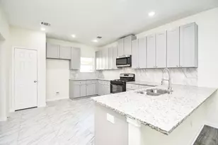 12202 Heather Flower Ln, Houston, TX 77014 - Photo 11