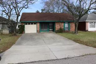 710 W 7th St, Freeport, TX 77541 - Photo 1