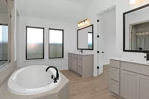 633 Drilling Dr, League City, TX 77573 - Photo 5