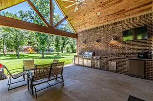 8970 Navigation Cir, Montgomery, TX 77316 - Photo 5