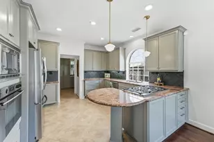12111 Meadow Lake Dr, Houston, TX 77077 - Photo 9