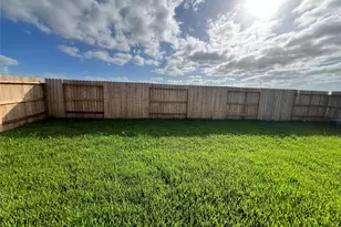 6818 Papillon Ln, Needville, TX 77461 - Photo 11