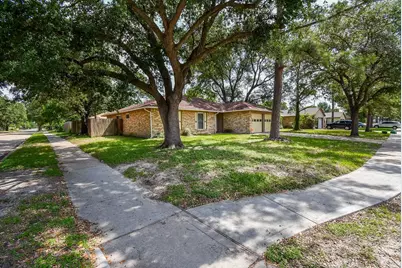 13430 Piney Oaks Drive, Houston, TX 77065 - Photo 3