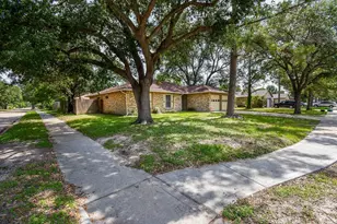 13430 Piney Oaks Dr, Houston, TX 77065 - Photo 3