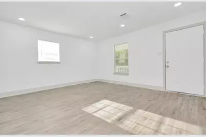 1501 Maiden Lane, Richmond, TX 77469 - Photo 5