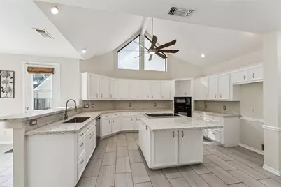 2102 N Fountain Valley Drive, Missouri City, TX 77459 - Photo 11