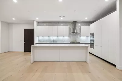 1711 Allen Parkway #2402, Houston, TX 77019 - Photo 9