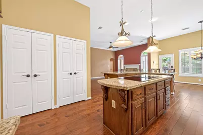 7 Windridge Place, The Woodlands, TX 77381 - Photo 29