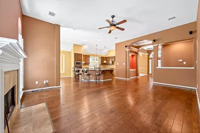 7 Windridge Place, The Woodlands, TX 77381 - Photo 23