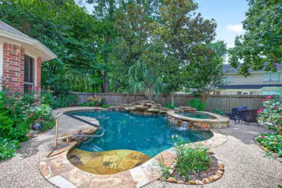 7 Windridge Place, The Woodlands, TX 77381 - Photo 47