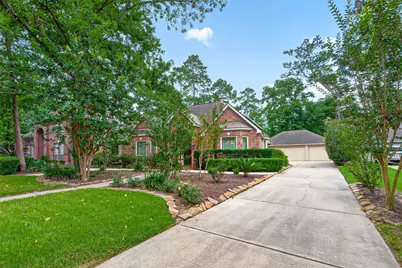 7 Windridge Place, The Woodlands, TX 77381 - Photo 3