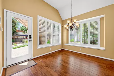 7 Windridge Place, The Woodlands, TX 77381 - Photo 25