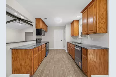 9096 N Comanche Circle, Willis, TX 77378 - Photo 11