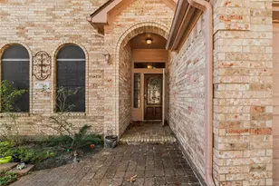 7714 Broken Arrow St, Baytown, TX 77521 - Photo 3