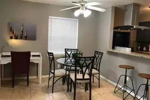 9775 Pine Lake Dr, Houston, TX 77055 - Photo 9